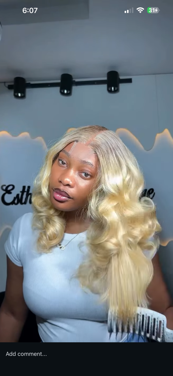 Kim k Blonde bounce