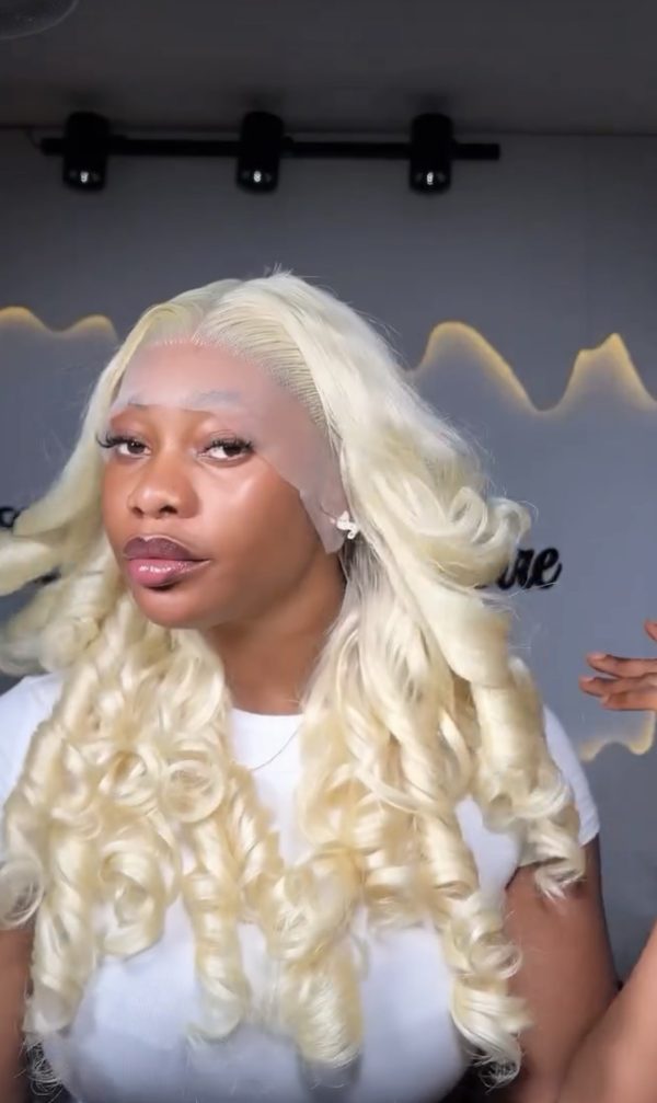 Plain frontal blonde bounce